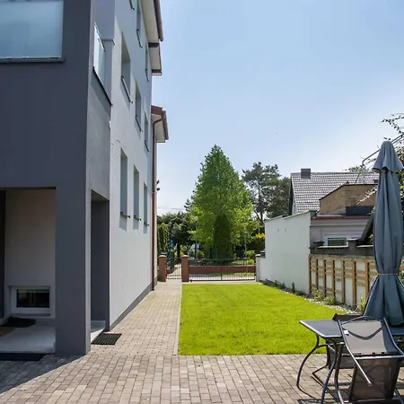 I Pod Debem Pensjonat Rowy (Pomerania)