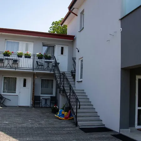 I Pod Debem Pensjonat